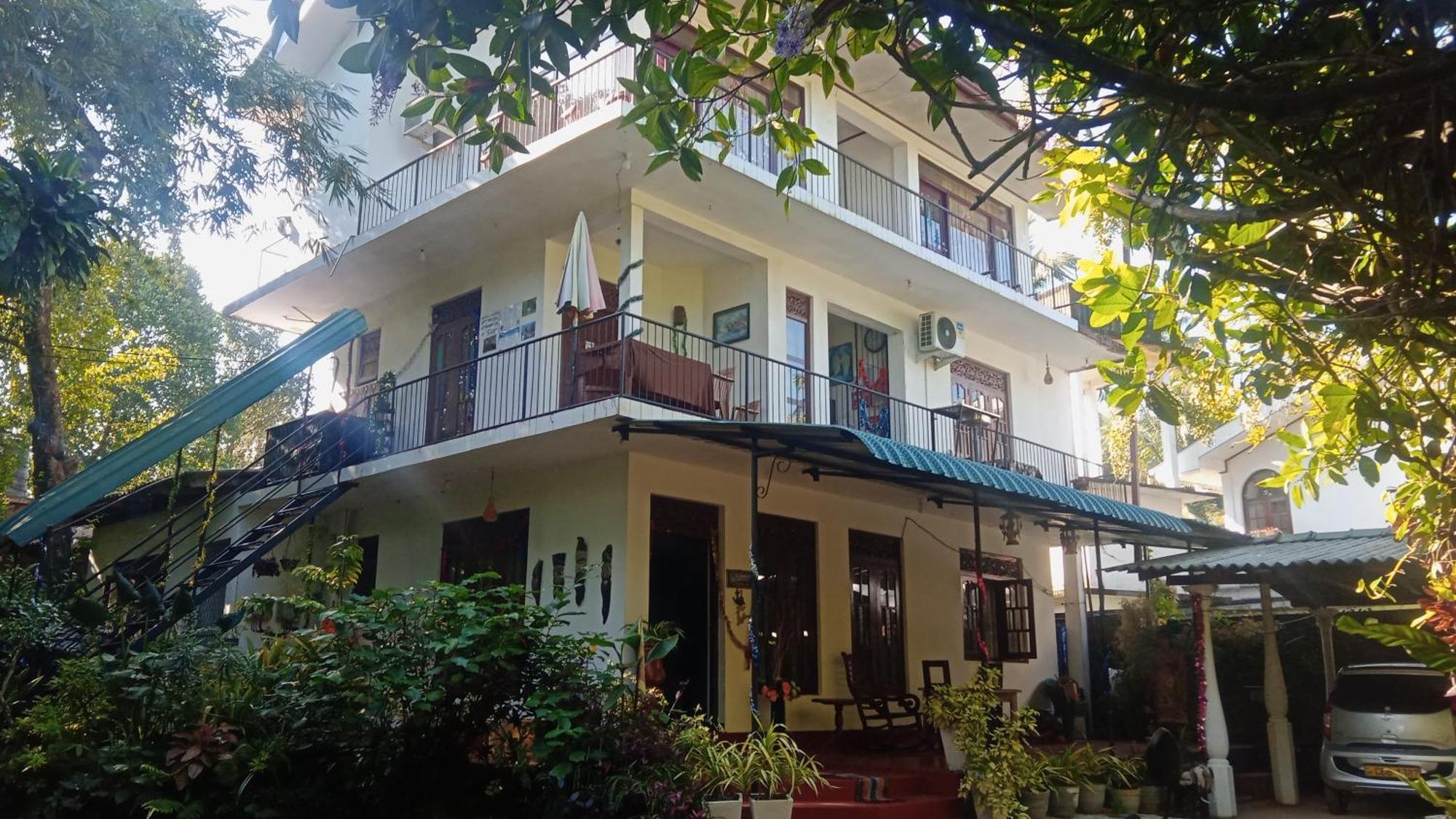 Little Swan Guest House เบนโตตา ภายนอก รูปภาพ