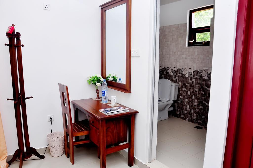 Little Swan Guest House เบนโตตา ภายนอก รูปภาพ