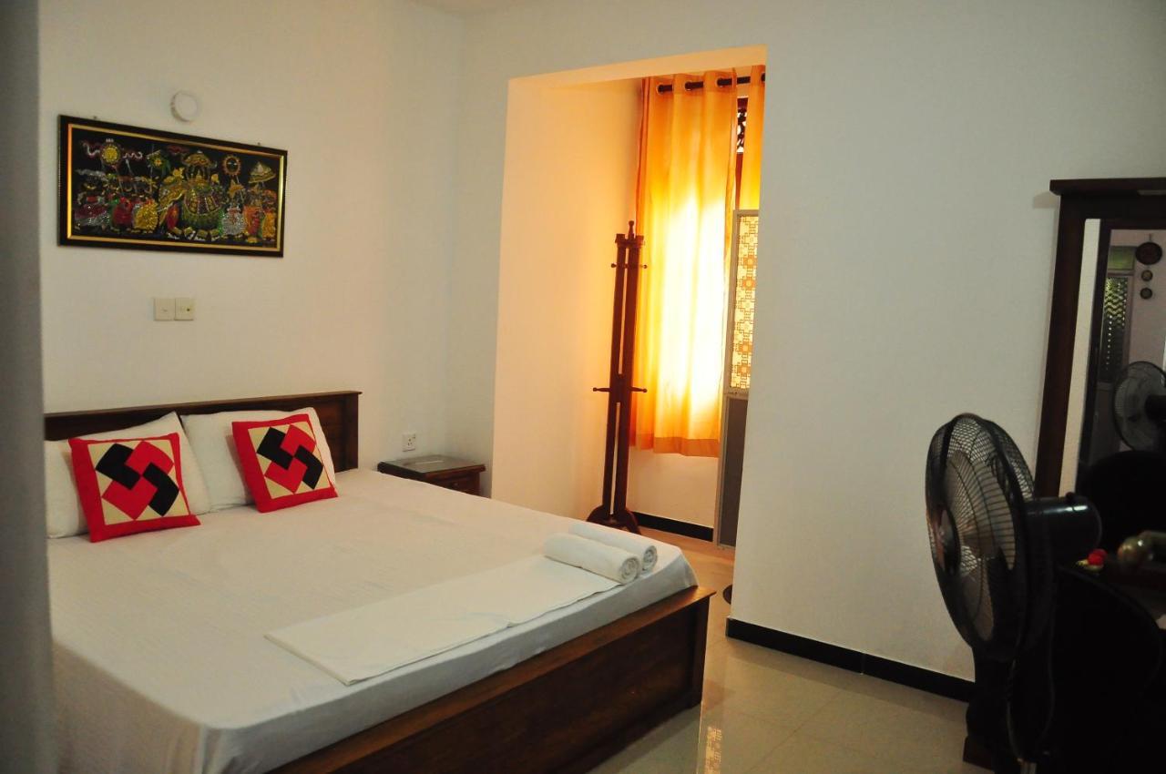 Little Swan Guest House เบนโตตา ภายนอก รูปภาพ