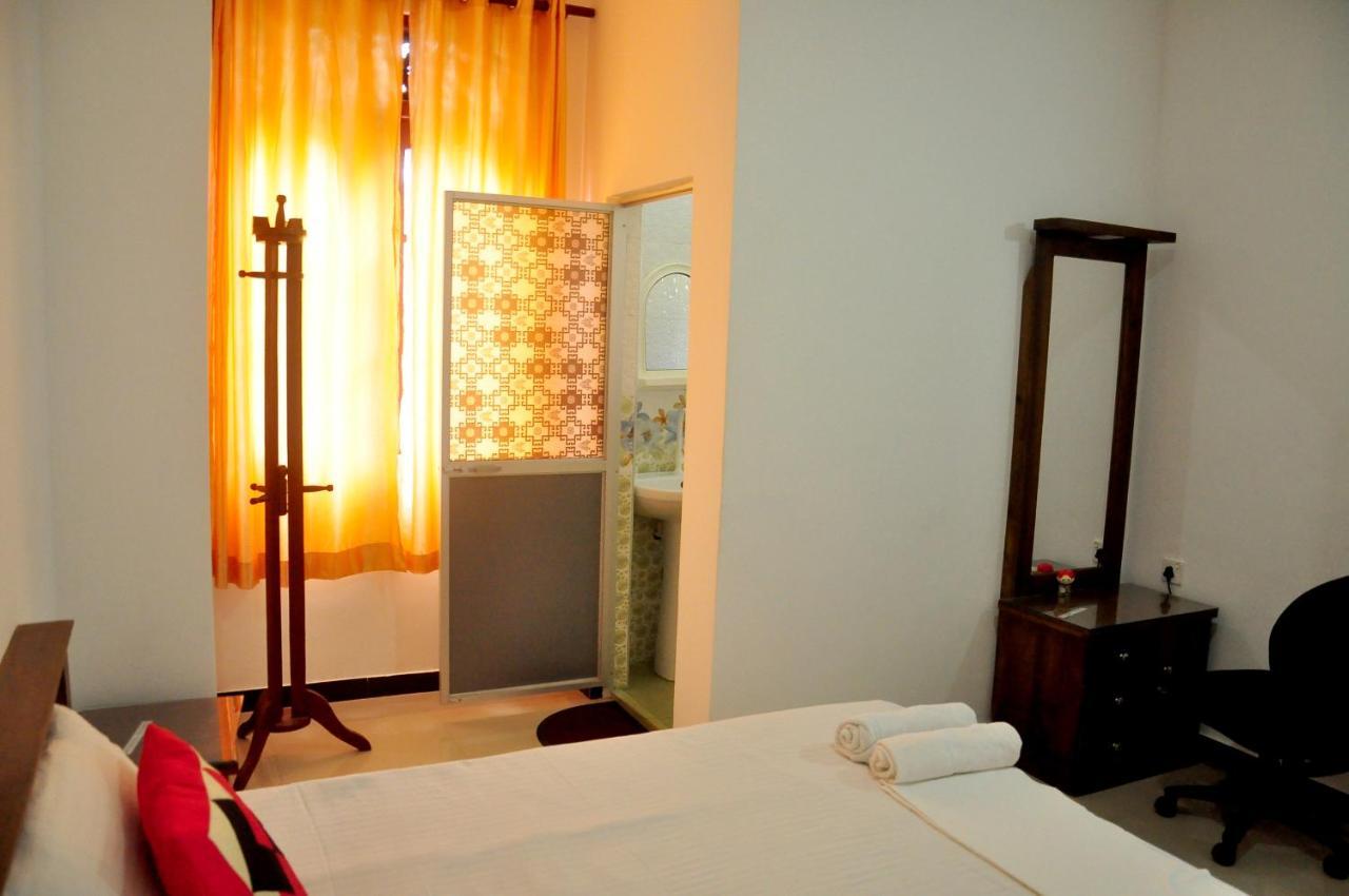 Little Swan Guest House เบนโตตา ภายนอก รูปภาพ